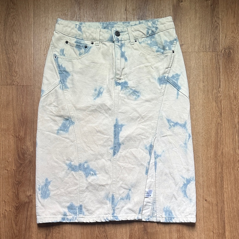 Future Collective Ivory and Blue Denim Tie‎ Die Mid Length Skirt Size 2